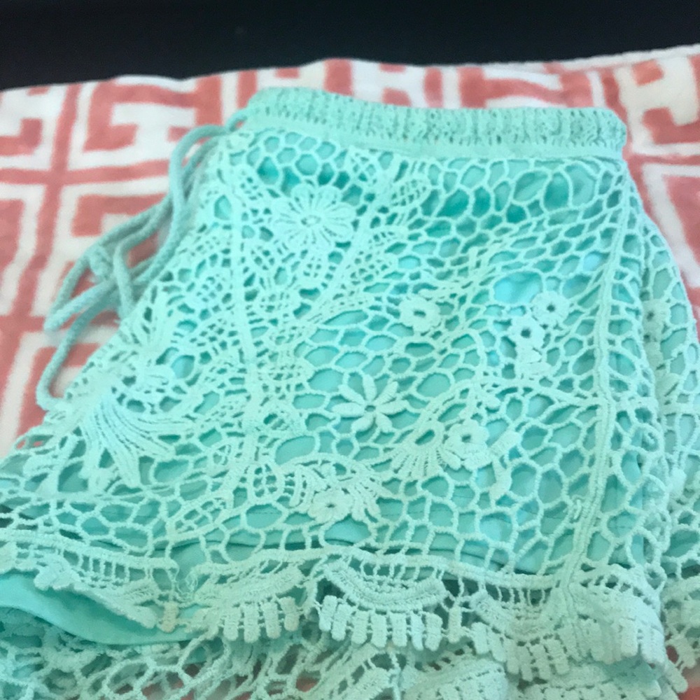 Mint shorts - Picture 3 of 4